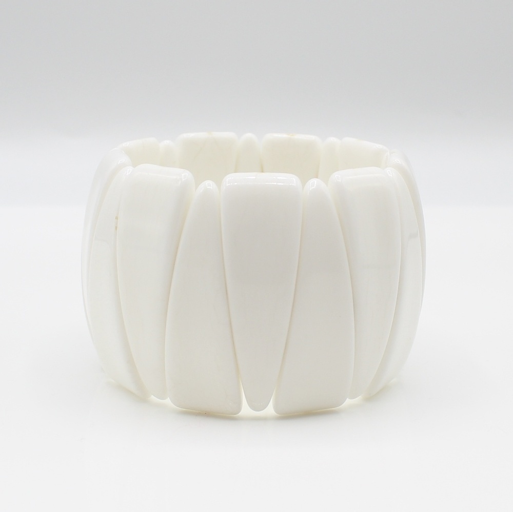 Vintage white acrylic bracelet